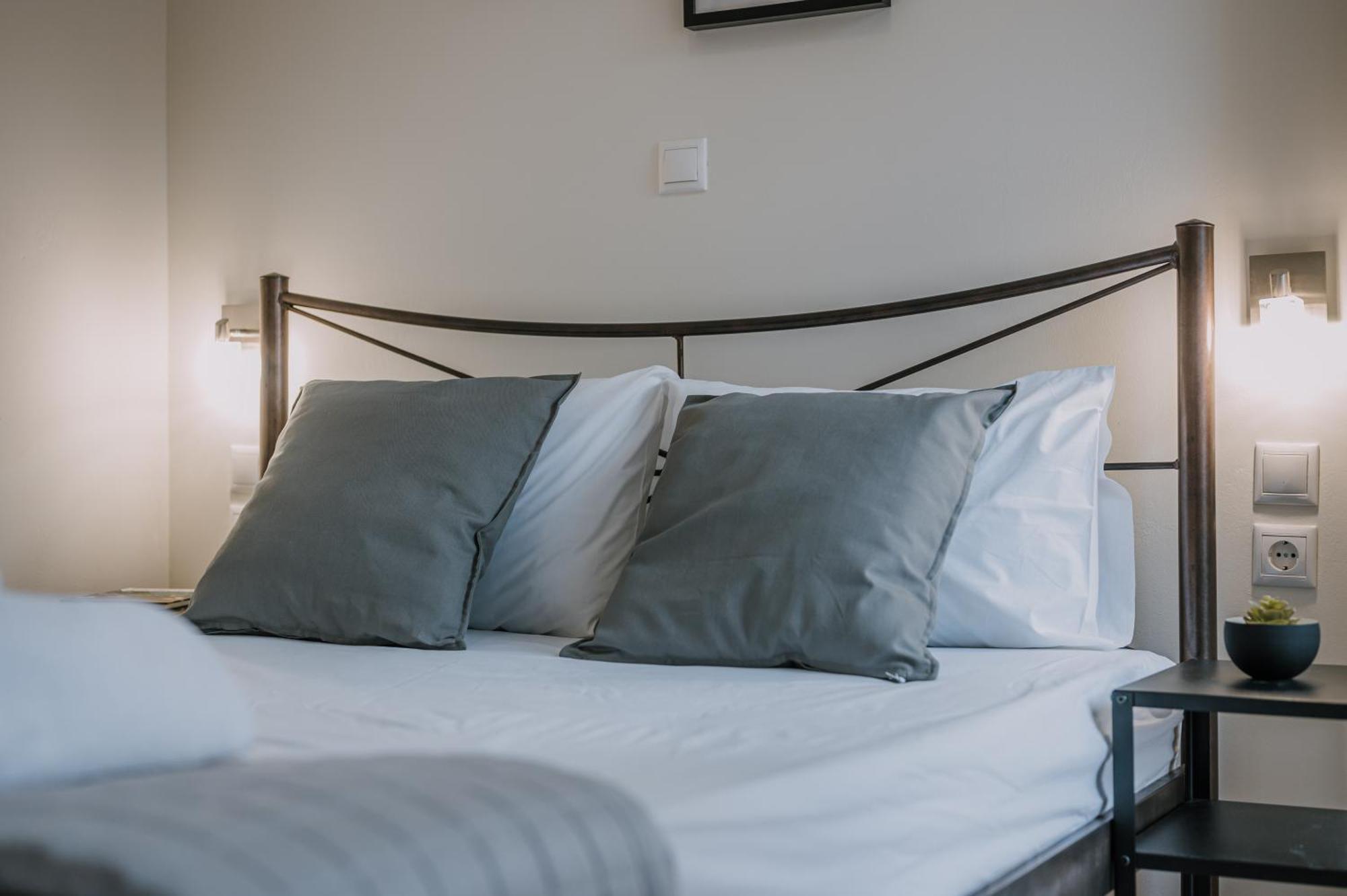 Hb Modern Apartments Tolo Room photo