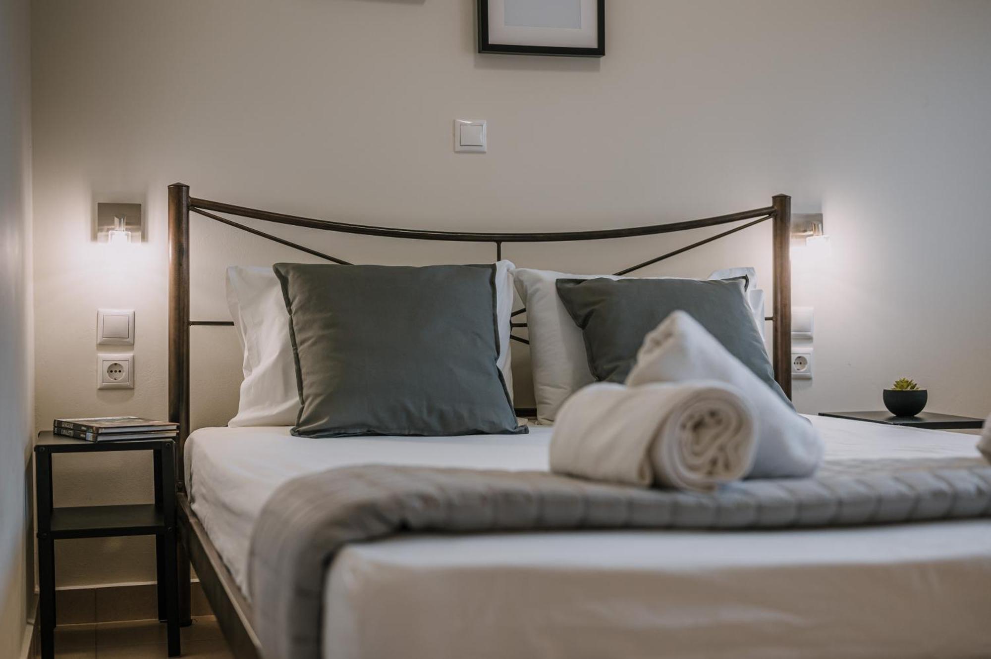 Hb Modern Apartments Tolo Room photo